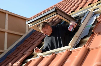 Pose de fenêtres de toit Velux à Asprières